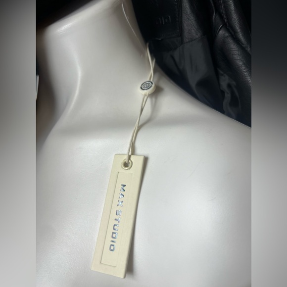 MAX STUDIO Zipper V-Neck Vest POLYURETHANE Jacket Size Small NWT - Picture 15 of 16